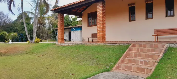 Chácara em boituva 4.600 metros casa 3 dormitório 2 banheiros Sala Cozinha Varanda Churras