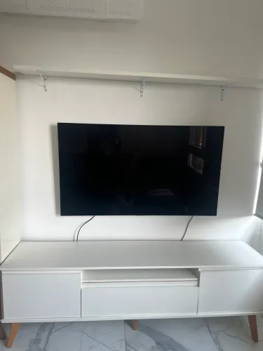 Rack para TV com Prateleira 180cm Mdf