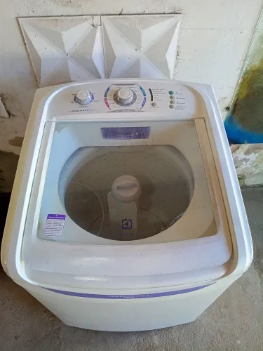 Máquina Electrolux 15kg