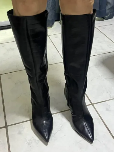 Bota Arezzo de couro