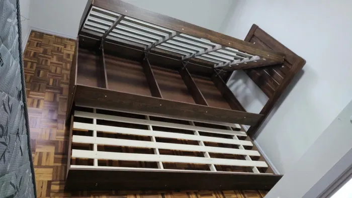 BELICHE (SOLTEIRO)DE MADEIRA COM CAMA AUXILIAR E BAÚ - 3 UNIDADES DISPONÍVEIS
