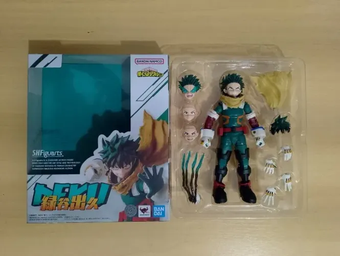 Izuku Midoriya - My Hero Academia - SH Figuarts - Bandai