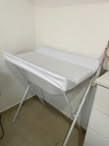 Banheira com suporte/trocador
