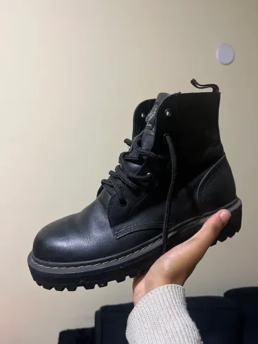 Coturno Preto Vilela Tamanho 39 Semi Novo