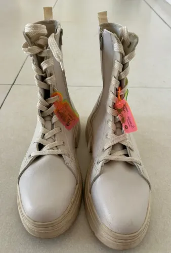 Bota cano alto