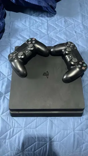 PS4 semi novo 