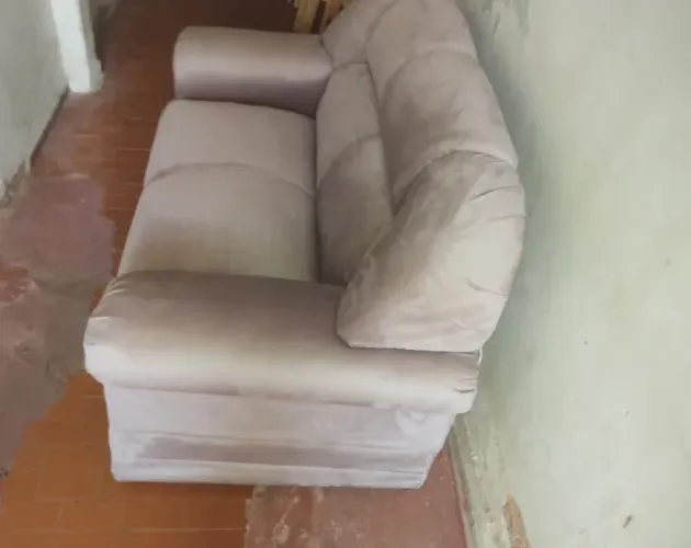 SOFÁ *