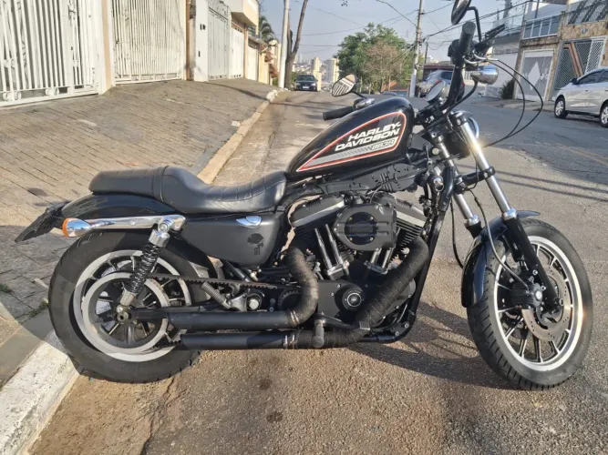 Harley Davidson XL 883R - Impecável