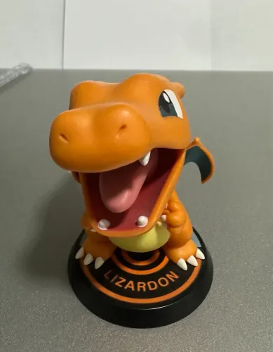 Pokemon Charizard 7cm - Nintendo