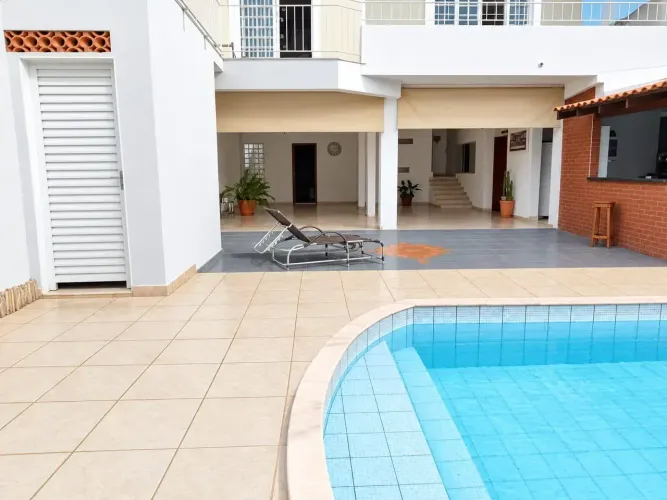 Sobrado para locação bairro santa cruz 1 /395m²/ 5 quartos sendo 2 suite / 7 vagas | MT -