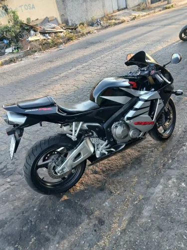 Cbr 600rr 2006 com revisão em dias