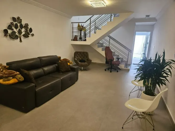Imóvel para venda possui 180 metros quadrados com 3 quartos em Campo Belo - São Paulo - SP