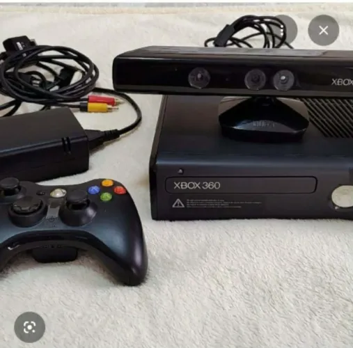 Vendo Xbox 360 com desbloqueio rgh com algum jogos infantis .