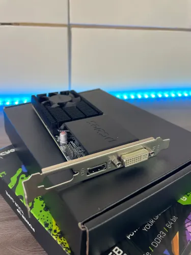 Gforce GT210 extremamente nova HDMI / DVI (parcelo e entrego)
