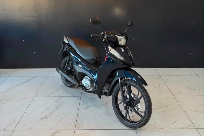Biz 125 0 km emplacada
