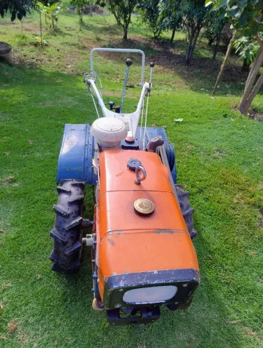 Micro trator Tobatta 