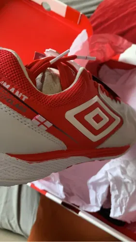Chuteira 41 Society Umbro England- Inglaterra