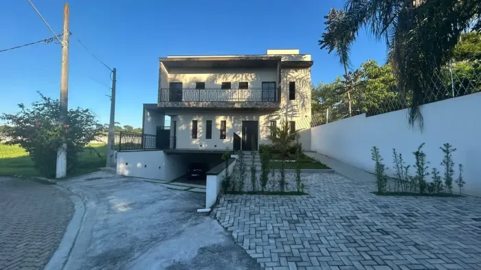 Sobrado com 3 dormitórios à venda, 283 m² por R$ 1.367.400,00 - Loteamento Residencial Lil