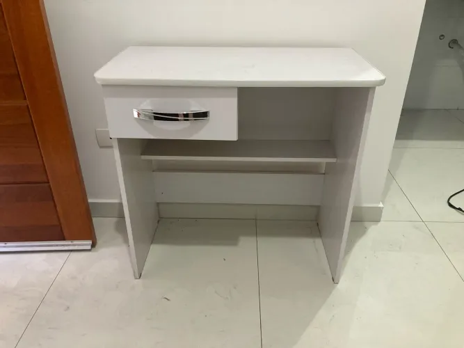 Mesinha de escritório