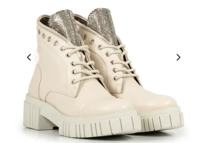 COTURNO COURO OFF WHITE TRATORADO STRASS CONSTANCE Nº 37