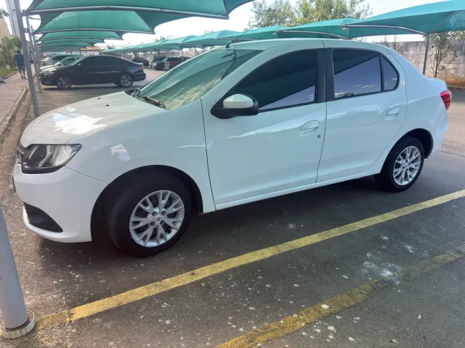 Renault Logan Expression Hi-flex 1.6 8V 4P 2016