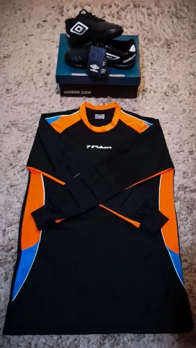 Chuteira umbro barbada