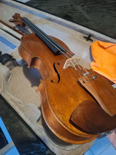 Violino feito a mão IMPERDÍVEL