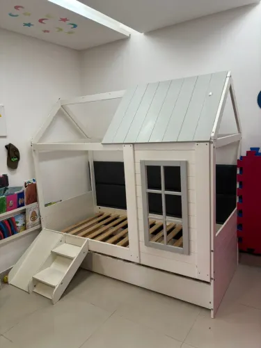 Cama Infantil Casinha Montessori com Cama Auxiliar Retrátil