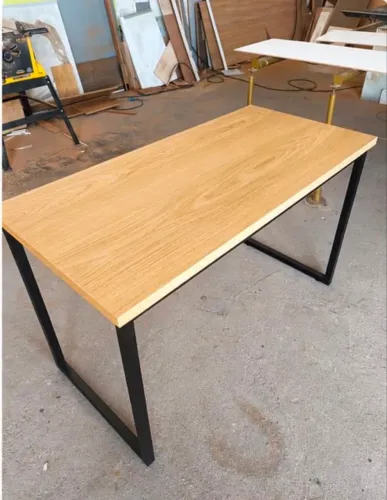 Mesa Estilo Industrial