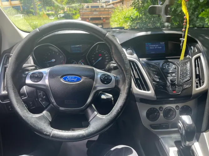 Ford Focus 1.6 S/1.6 SE Flex 16V 5P AUT 2015