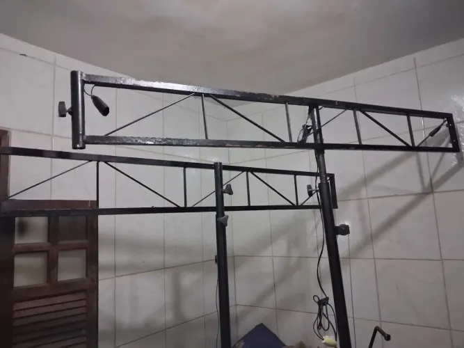 Vendo pedestal tripé 3x3 para iluminacao