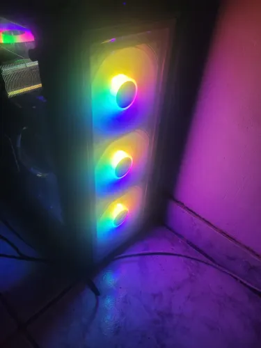 PC GAMER MUITO CONSERVADO PRA SAIR LOGO