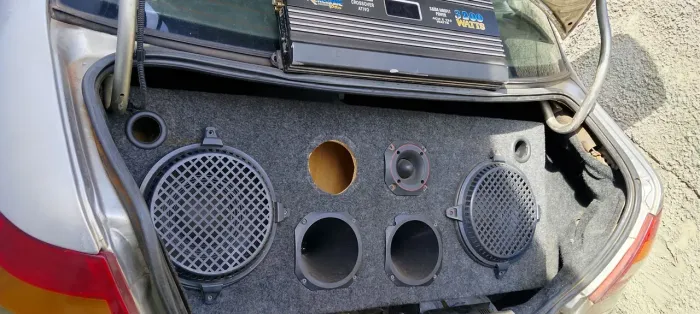 Caixa de som automotivo com módulo 3200W