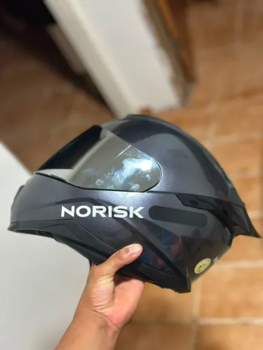 Capacete norisk razon