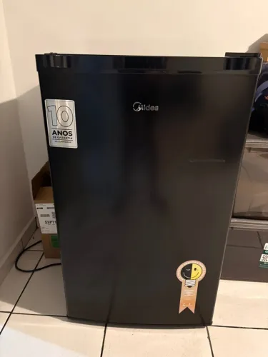 Frigobar 124 Litros Black Edition Inverter Bivolt Midea