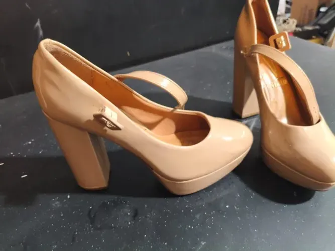 Scarpin Nude Vizzano Salto Grosso - com tira