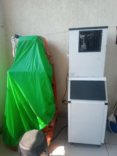 Máquina de gelo Everest 75 kilos