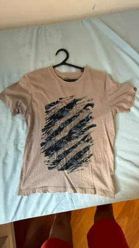camiseta mormaii estampa cinza 14 anos