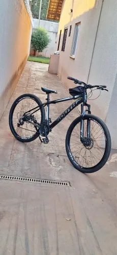 Bicicleta bem conservada 