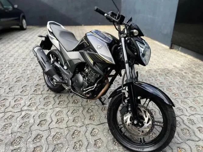 Yamada fazer 250