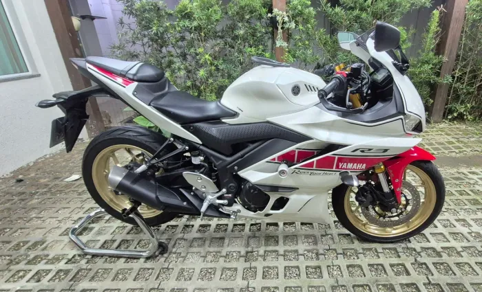 Yamaha R3 60th