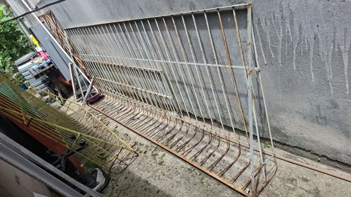Vendo grade com 3.55 mts de largura e 1.20 mts de altura