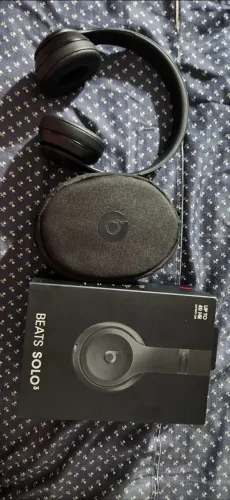 Fone Beats Solo 3<br>Estado de novo enquanto tiver o anúncio está diponível