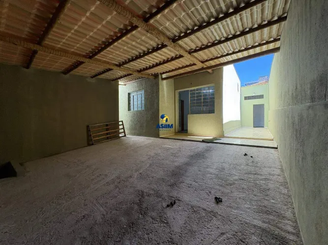 CASA INDEPENDENTE 110m² COM 3 QUARTOS NO BAIRRO JARDIM MONTANHÊS BELO HORIZONTE