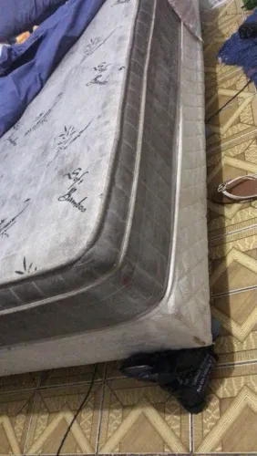 Cama de casal com colchão
