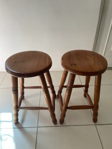 Banquetas de madeira média 