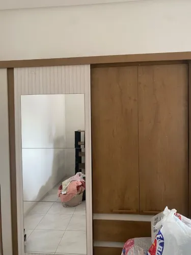 Guarda-roupa Atualle Lince 3 portas, 2 gavetas com espelho