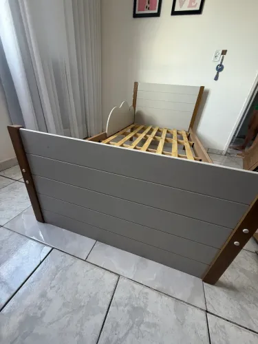 Cama infantil super conservada novinha