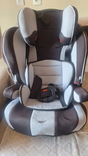 Cadeira infantil automotiva
