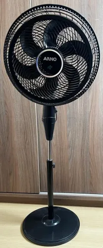 VENTILADOR DE PÉ - ARNO